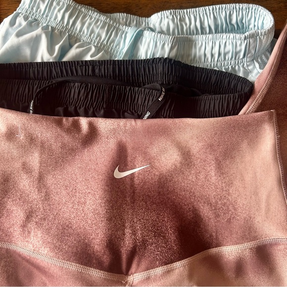 Nike Dri-FIT running Shorts (2) and Leggings (1) size small bundle of 3 - Picture 11 of 11